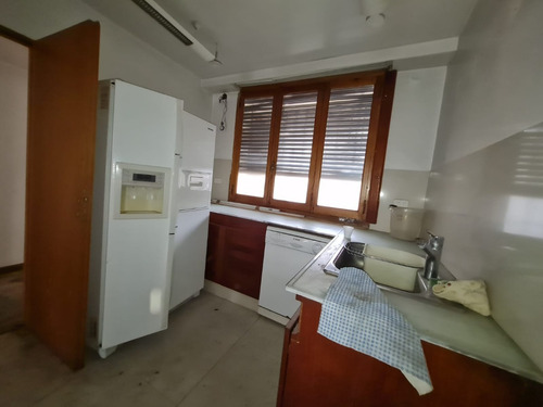 Imagen 7 de 26 de Floresta , Miramar 4200, Casa De 4 Ambientes Para Refaccionar 165 M2 Cub. Fondo Atras