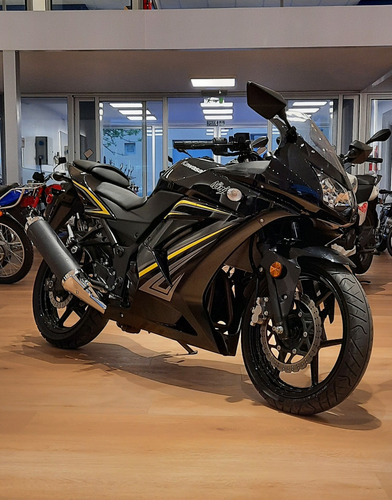 Imagen 3 de 8 de Kawasaki Ninja 250