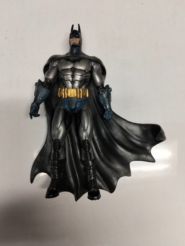 Batman Figura Arkham Asylum Batman Armad Dc Coleccionables (Usado)