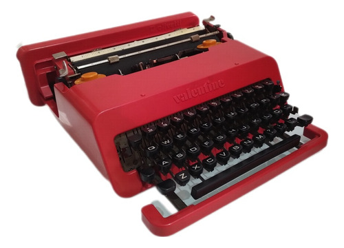 Máquina De Escrever Olivetti Valentine 