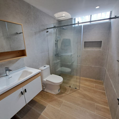 La Esperilla: Apartamento Remodelado En Alquiler