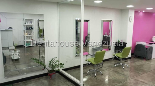 Maritza Lucena Vende Fondo De Comercio: Salón De Belleza Y Spa, Al Este De Barquisimeto, 2 Lava Cabezas, Puestos Auxiliares De Trabajo Con Sillas, Espejos, Mobiliario Para Masajes, Oficinas, Recepción