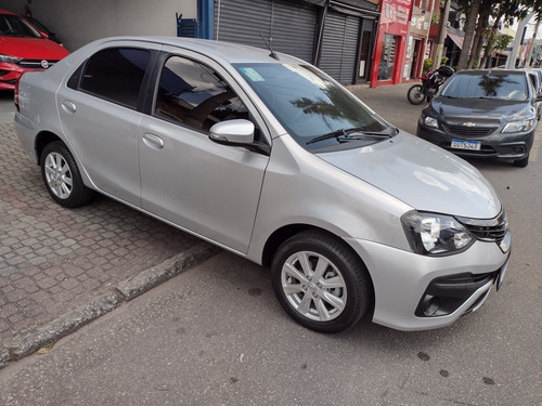 Imagem 2 de 11 de Toyota Etios 2019 1.5 X Plus 16v Aut. 4p