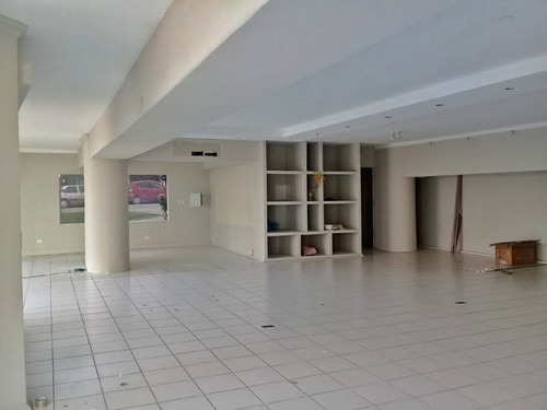 Local Comercial En Venta - Península - Punta Del Este