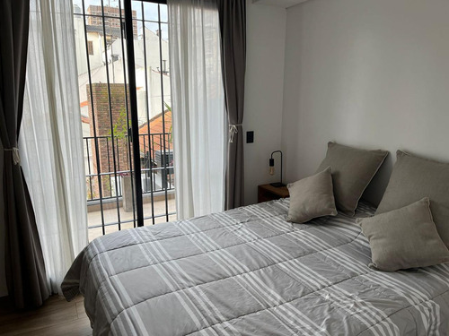 Departamento En Alquiler - 2 Dormitorios 1 Baño - 120mts2 - Coghlan