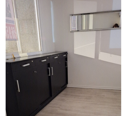 3 Oficinas Conjuntas, Diversos Metrajes. Metro Manquehue