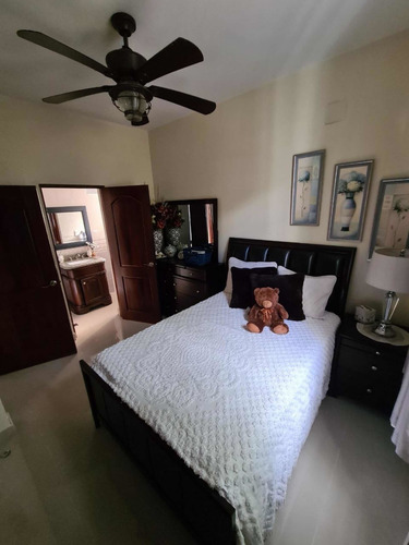 Imagen 21 de 30 de Casa De Oportunidad Con Piscina En Residencial Cerrado
