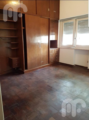 Imagen 9 de 17 de Casa En Venta - La Plata