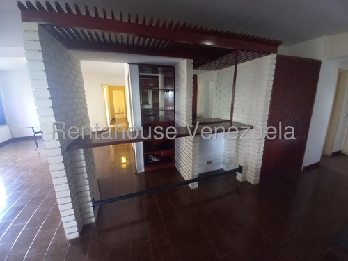 Venta De Amplio Apartamento En El Cigarral / Gc