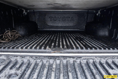 Imagen 16 de 25 de Toyota Hilux Vigo Srv