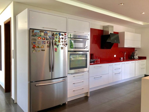 Imagen 20 de 29 de Casa Exclusiva En Venta Altamira / Castellana