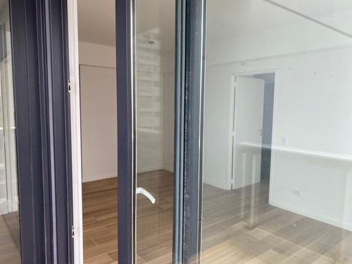 Venta De Departamento De 2 Ambientes En Yrigoyen Boulevard
