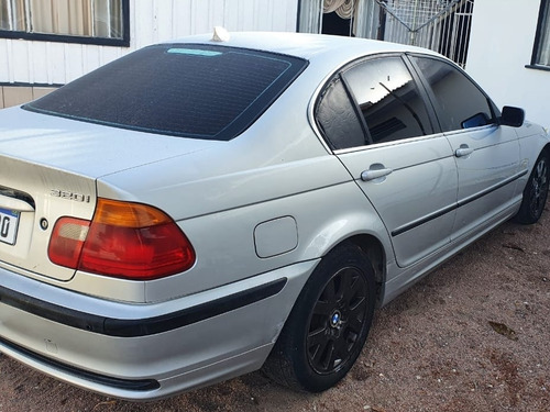 Bmw 320i Av 11