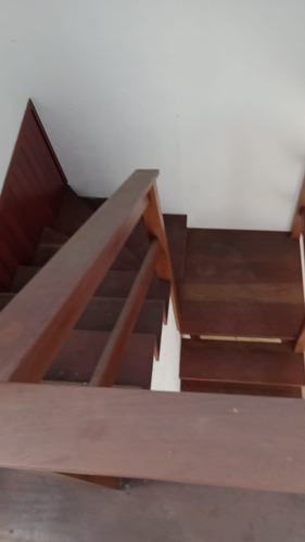 Vendo Sobrado Com 2 Dormitórios Esperando Um Terceiro