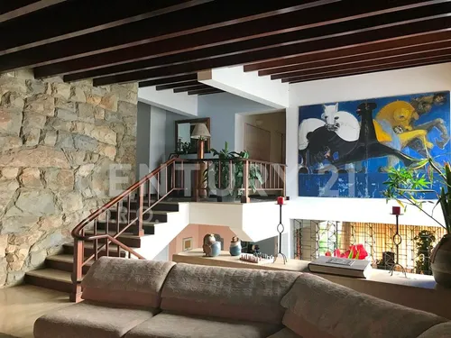 Distinguida Casa En La Tahona