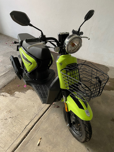 Como Nueva Italika D125 Lt Solo 580km
