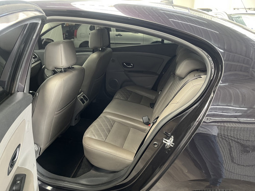 Renault Fluence 2.0 PRIVILÉGE 16V FLEX 4P AUTOMÁTICO