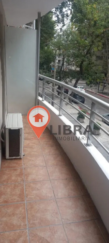 Alquiler Monoambiente Amplio Cocina Definida Balcón En Pocitos