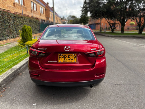 Mazda 2 1.5 Touring Sedan