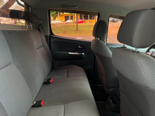 Toyota Hilux 3.0 Cd Srv 171cv 4x2 - B3