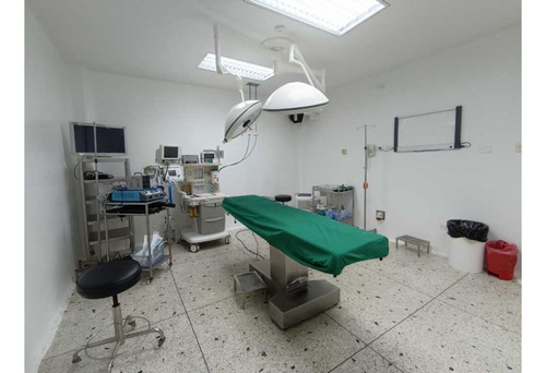 Clínica En Venta El Viñedo Om-7306944