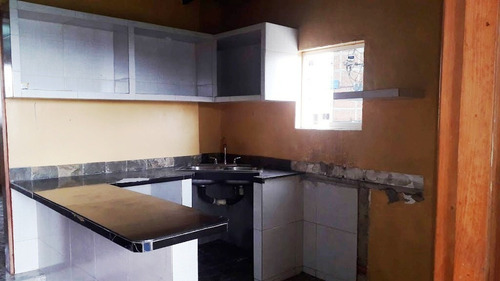Imagen 10 de 14 de Kilometro 3 El Junkito Casa Venta