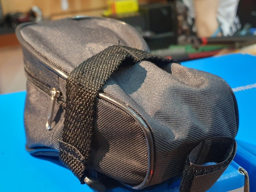 Imagen 4 de 5 de Bolso Bajo Asiento Mediano Varios Logos.carbonobikes