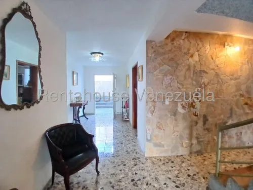 Casas En Venta Mls #25-11547