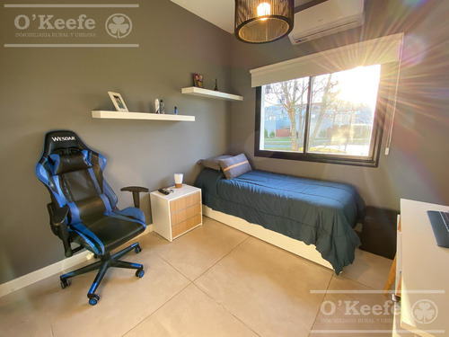Casa En Venta En Fincas De Hudson, En Una Planta 4 Dormitorios Con Piscina