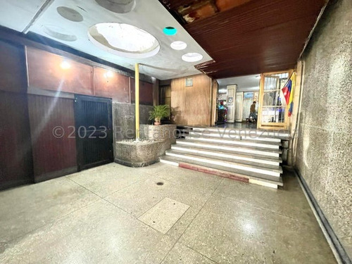 Edificio / Hotel Comercial ( 9 Pisos / A Remodelar ) Venta La Candelaria Mls - 24-12325