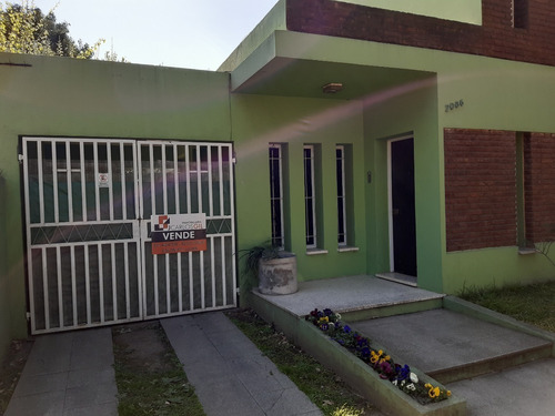 Casa Y Lote Con Galpón (se Vende Junto O Por Separado) Retasada