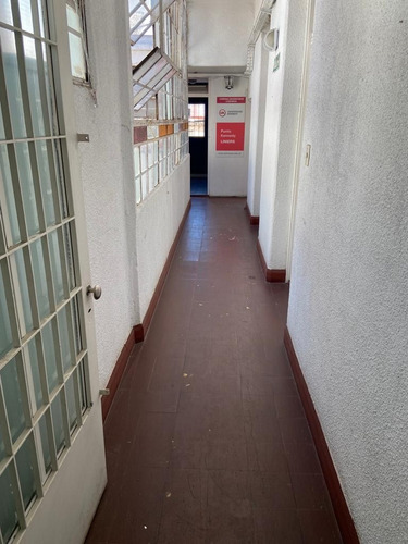 Local En Liniers C/ Oficinas Y Espacio Aereo Apto Todo Rubro