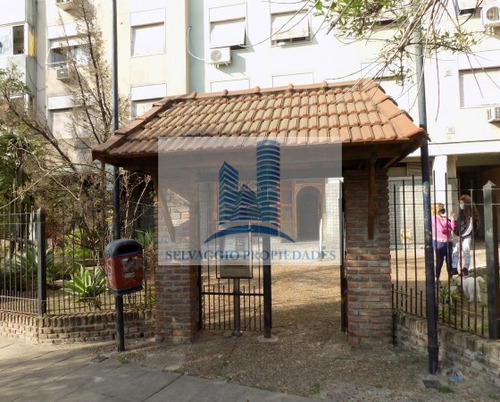 Departamento 4 Ambiente, 6° Piso En Barrio Apolo Xi, Torre 4, 10 De Septiembre 2825, Banfield, Lomas De Zamora.