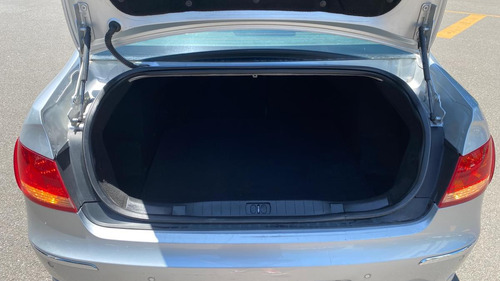 Peugeot 408 2.0 Feline 143cv