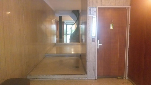Departamento En Venta Barrio Norte - Semipiso 3 Ambientes Dependencia. Al Frente, Piso Alto, Luz.