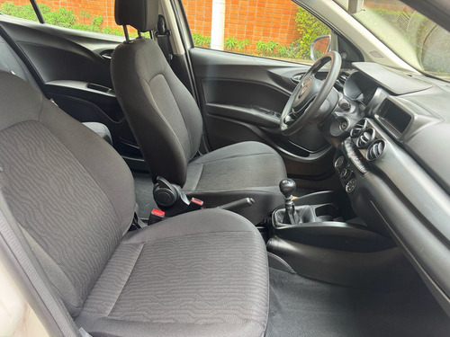 Fiat Cronos 1.3 Flex 4p