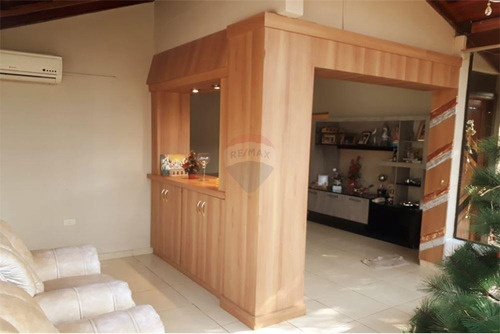 Imagen 5 de 14 de Vendo Hermosa Casa En El Barrio San Isidro: 4 Habitaciones.