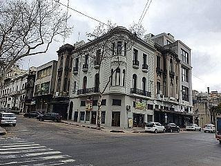 Imagen 2 de 3 de Julio Herrera Esq Uruguay