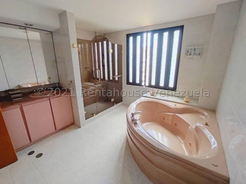 Apartamento Duplex En Venta Con Entrada Privada Y Servicio, La Florida