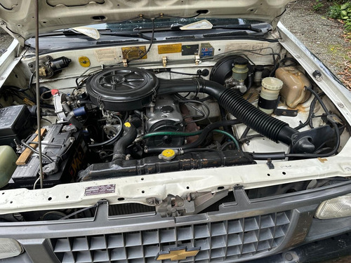 Chevrolet LUV 2.3 Dlx Tfr