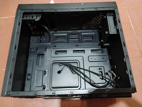 Gabinete Magnum Tech Generica Negro Negro (Usado)