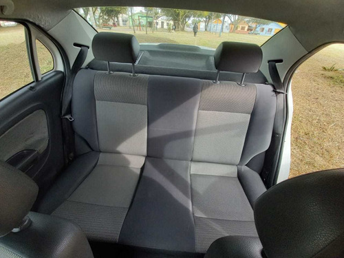 Volkswagen Voyage 2012 1.6 Vht Trend Total Flex 4p