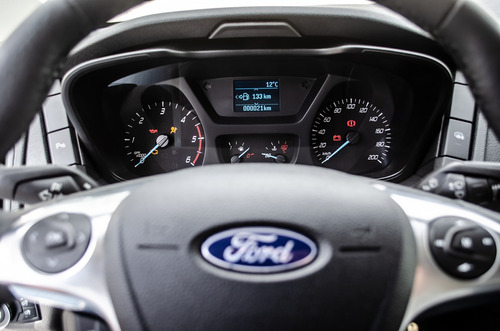 Ford Transit 2.2 Furgon Largo 350l