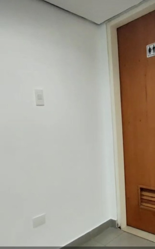 Imagen 9 de 17 de Oficina En Alquiler, Cc Torre Cristal Naguanagua