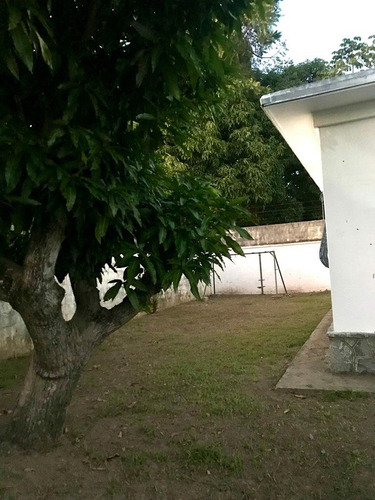 Casa Se Vende, Lomas De La Trinidad, 495m2constrc., Calle Cerrada, Hermosa Vista, Con Apartamento Independiente, 8p Est., 7hab.