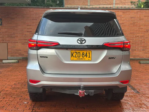 Toyota Fortuner Srv 2.4 Diésel 2022