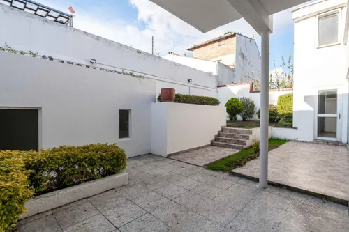 Casa En Venta En Niza Antigua. Cod V8182