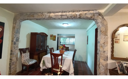 Vende Casa En El Sector El Cucharito. V22-018scu-yceg
