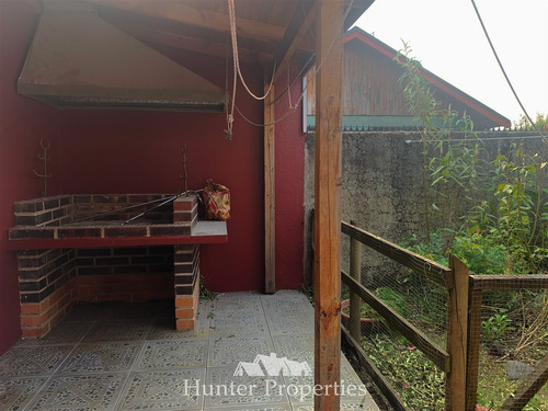 Casa En Venta De 3 Dorm. 2 Baños En El Centro De Pucón