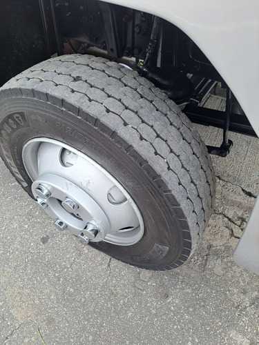 Ford Cargo 815 E Unico Dono Baixo Km Ano 10 Com Bau